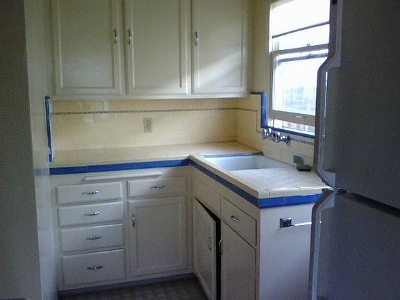 5th image of 4241 1/2 33rd St