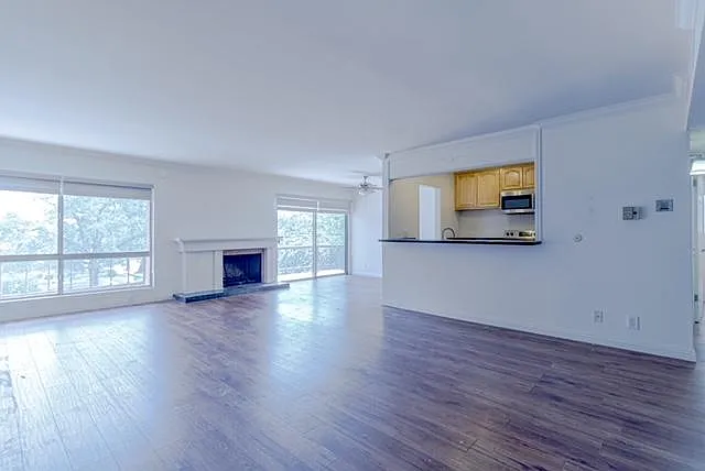 1127 E Del Mar Blvd #121 — Photo 9