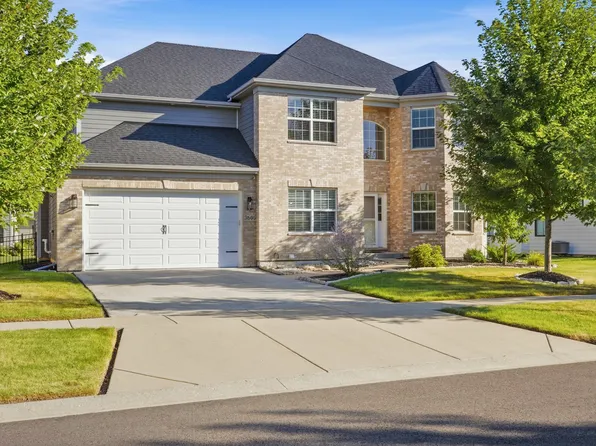 3605 Harmony Cir, Elgin, IL 60124