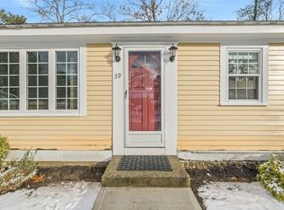 39 Hillside Ave, Halifax, MA 02338