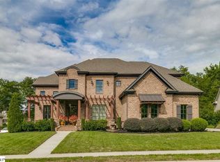 5 Scogin Dr, Greenville, SC 29615