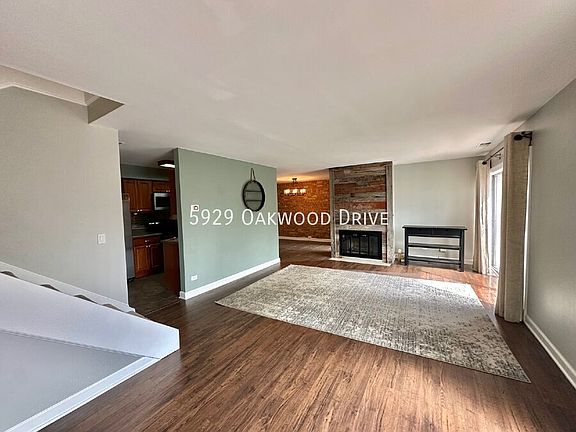 2nd image of 5929 Oakwood Dr
