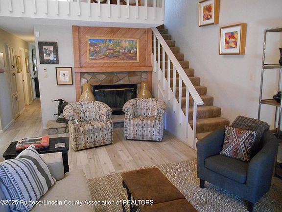 4th image of 106 Turnberry Ln #106