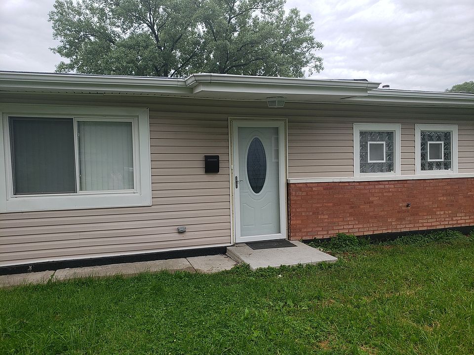 1st image of 10 W Sibley Blvd