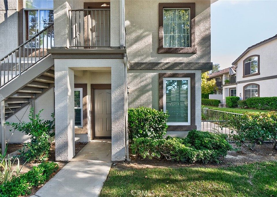1st image of 281 Chaumont Cir