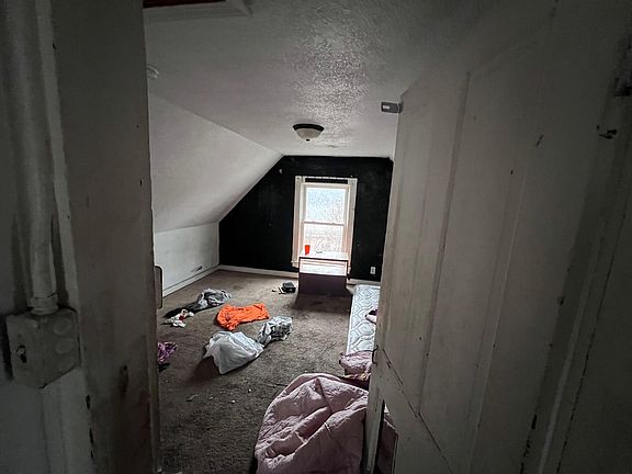 5th image of 2218 Avenue A