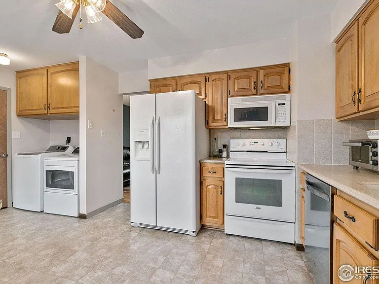 913 Ponderosa Dr — Photo 8