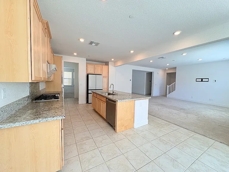 3016 Summerscape Dr — Photo 8