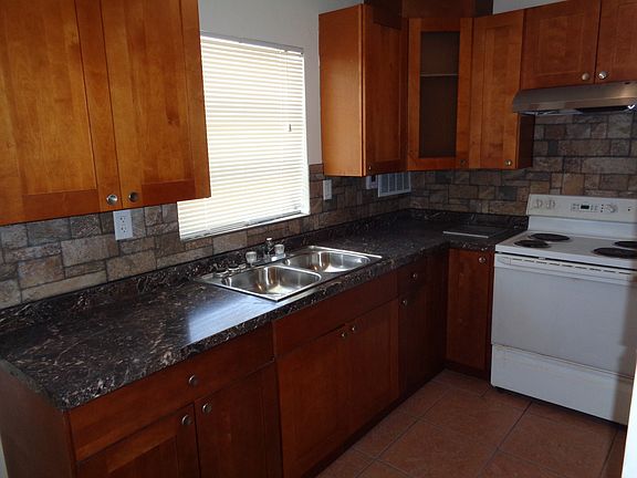 Fully Remodeled Kitchen