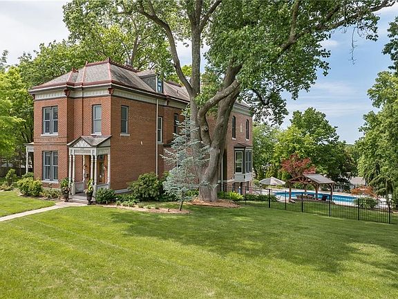2nd image of 2204 Ashland Ave