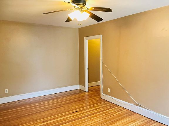 2nd image of 925 3rd Ave #4