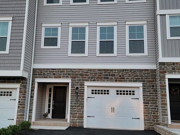 4th image of 114 Harland Ave