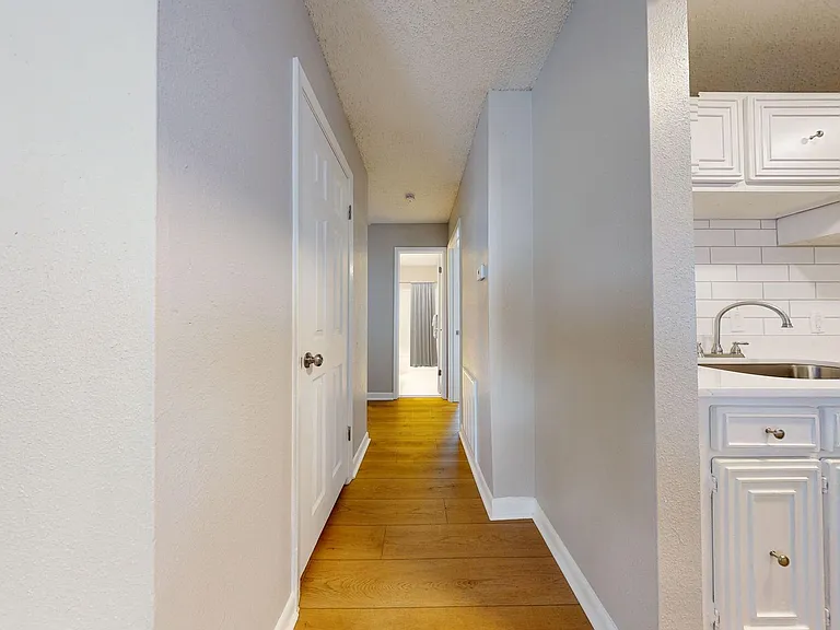 Gulf View Apartments — Photo 45