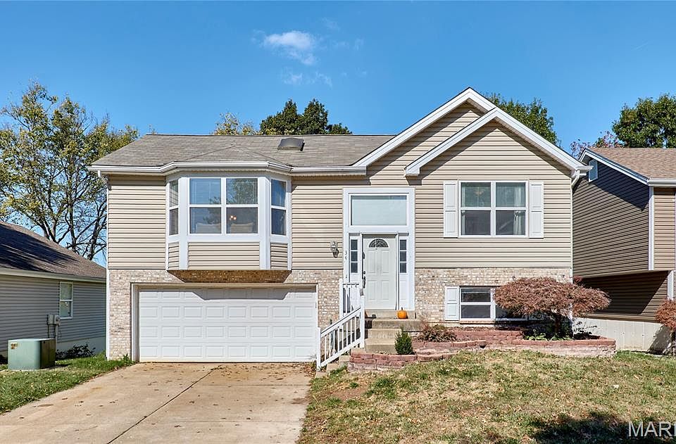 1st image of 34 Aspen Pointe Dr