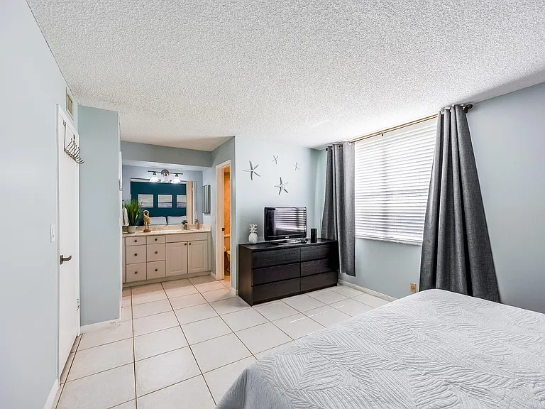 2255 Lindell Blvd #4108 — Photo 20