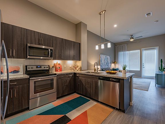 5th image of 4713 E Van Buren St #2065