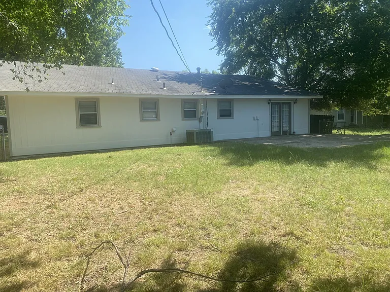 1818 W Cedar St — Photo 3