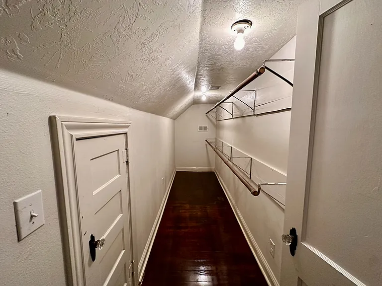 212 W Hunnicutt Ave #1 — Photo 12