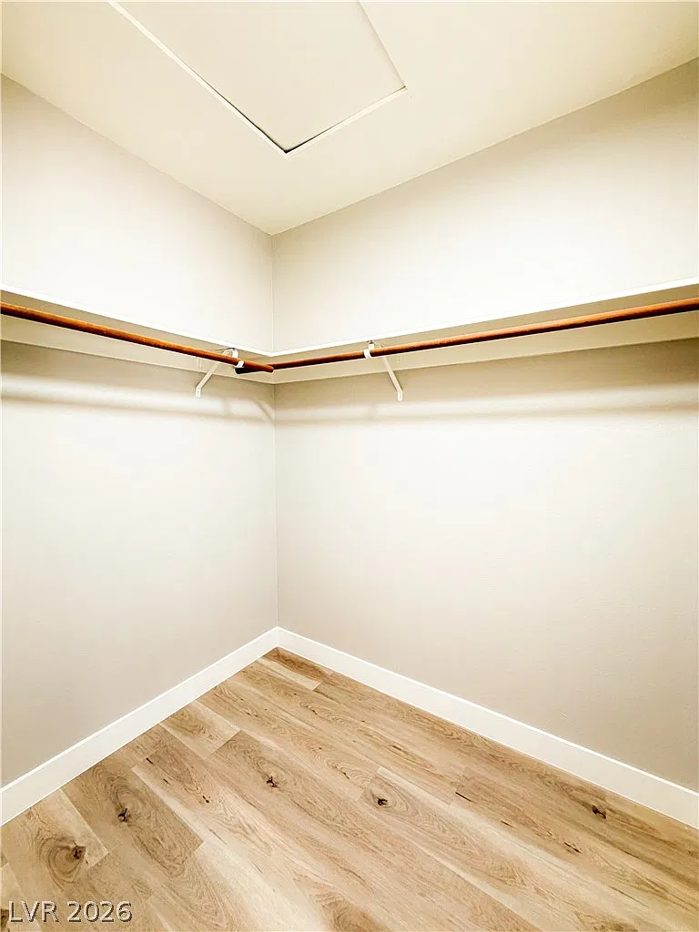 2 bed, 974 sqft, $1,945 — Photo 4