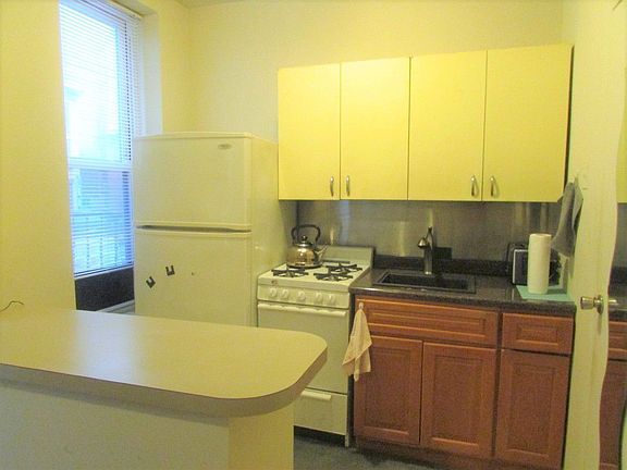 5th image of 836 2nd Ave #2
