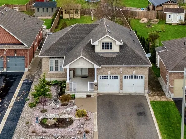 21 Kelly Dr, Norfolk County, ON N0A 1N5