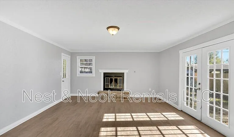2923 S Irvington Ave — Photo 7