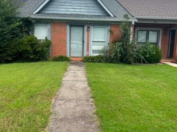 1966 E Brownstone Ct SW, Decatur, AL 35603