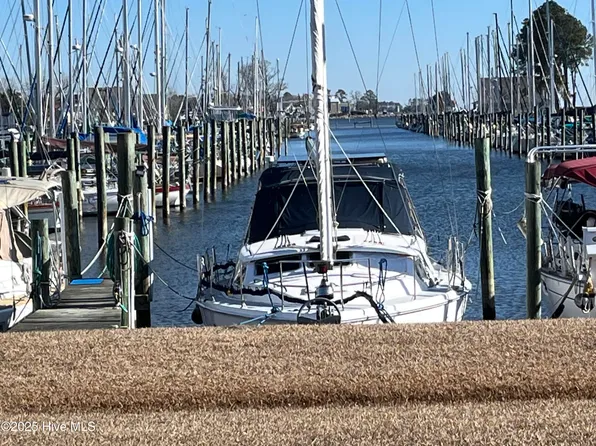 Slip 228 Pecan Grove Marina, Oriental, NC 28571