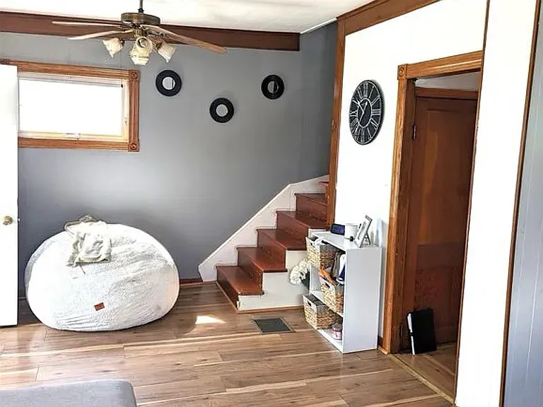 909 Franklin St — Photo 6