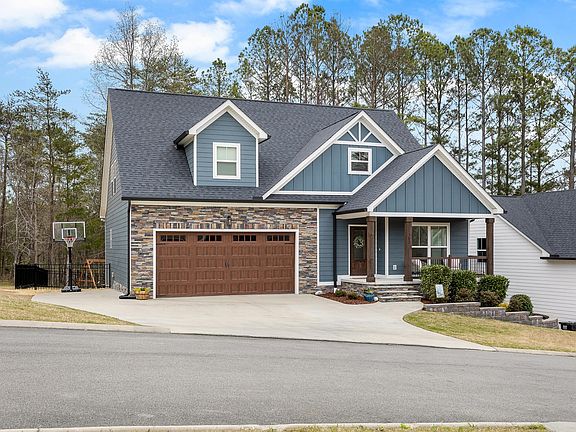 2nd image of 122 SW Village Ln