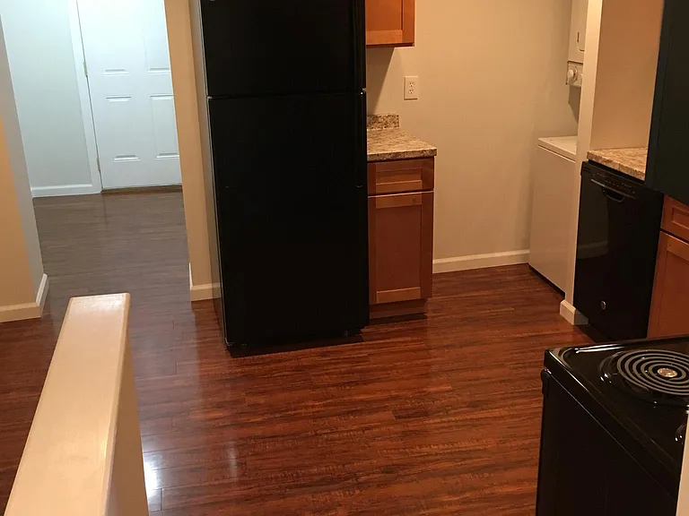 328 Washington Ave — Photo 7