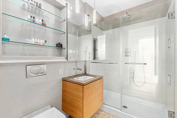 Sold by Compass | media 8