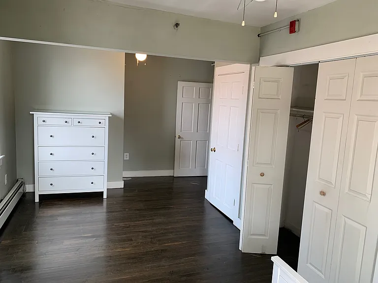 372 Thames St #2 — Photo 17