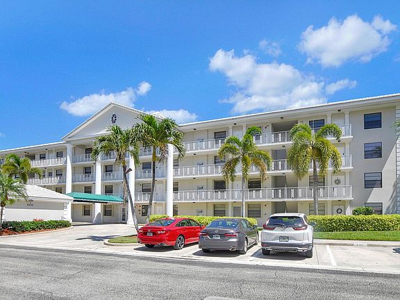 2nd image of 6025 Balboa Circle #303