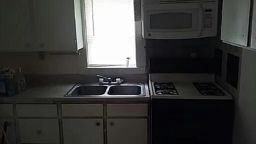 2 bed, 875 sqft, $1,200 — Photo 2
