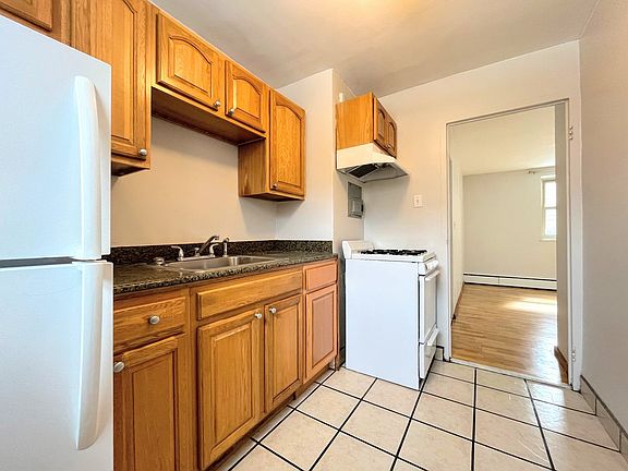 5th image of 1982 Delaware Ave #1
