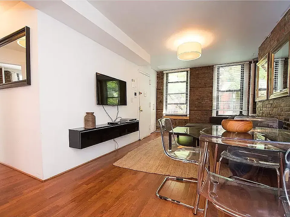 173 Elizabeth St #4