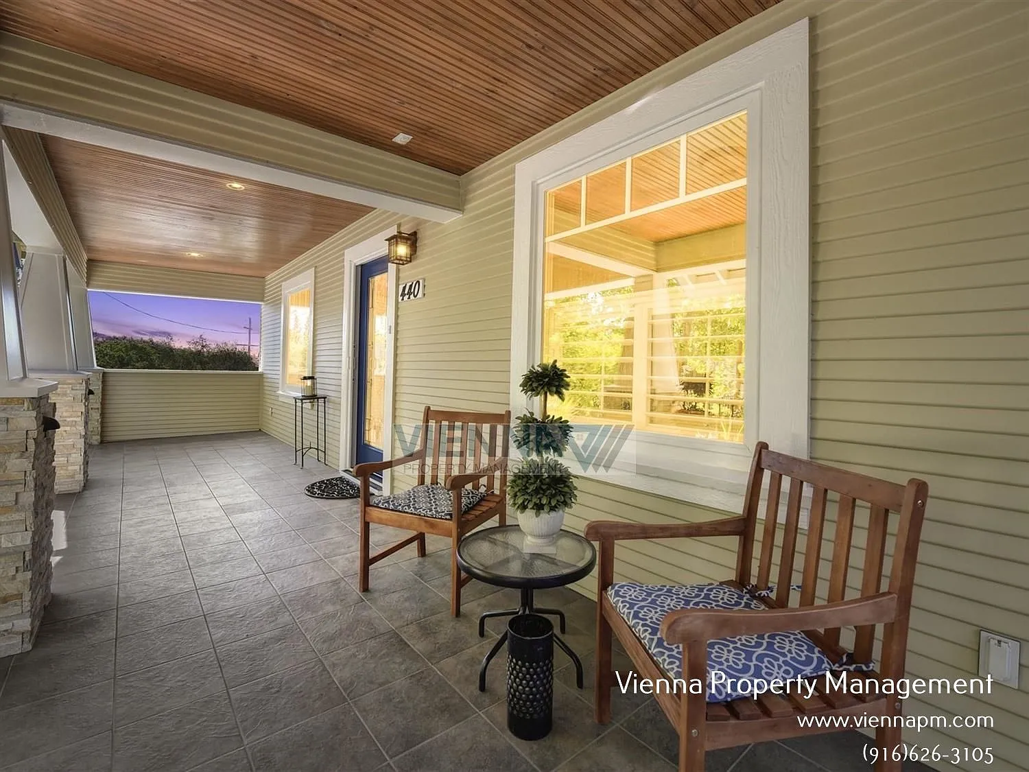 2 bed, 2.0 bath, 1433 sqft, $2,995 — Photo 2