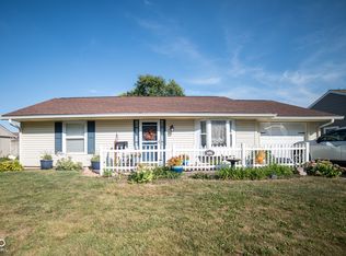 1037 Warwick Rd, New Whiteland, IN 46184