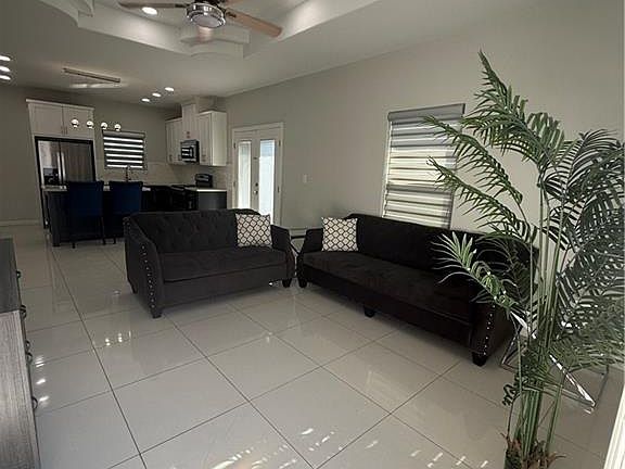 2nd image of 204 W Rutherford Ave #4