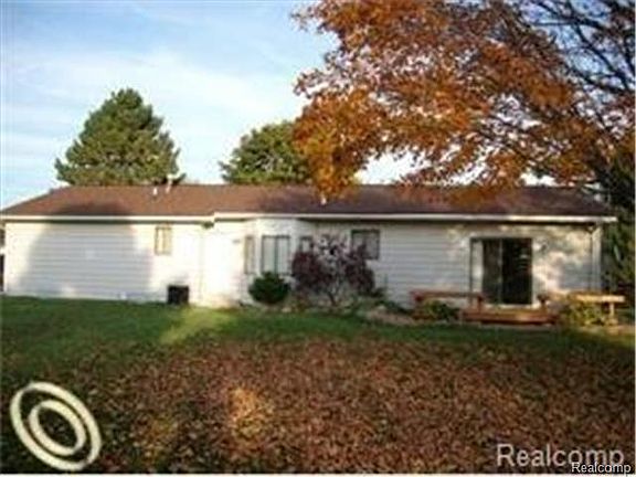 2nd image of 10088 Shadyhill Ln