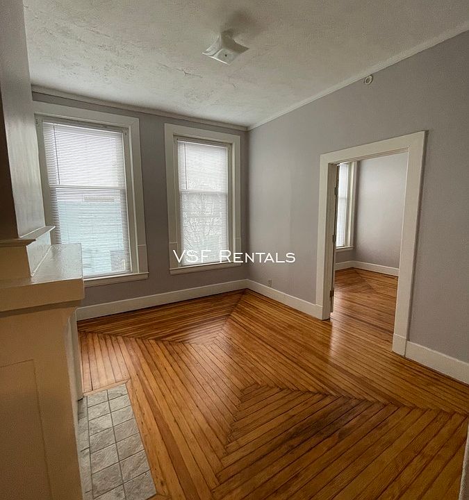 1st image of 118 1/2 W Water St #4