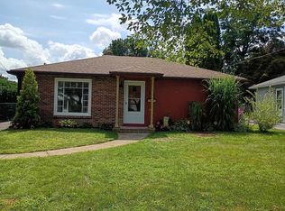 121 Holloway Rd, Rochester, NY 14610
