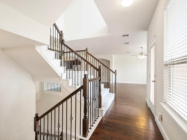 2640 Venice Dr #2 — Photo 11
