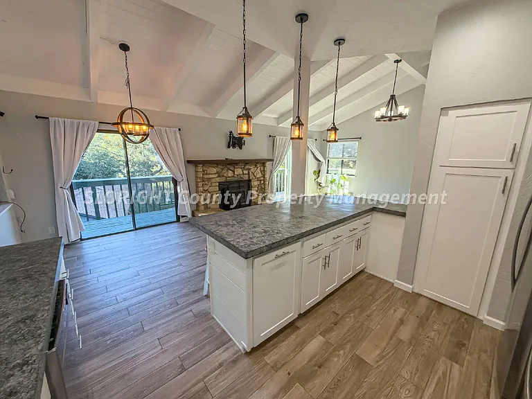 7740 Valle Ave — Photo 10