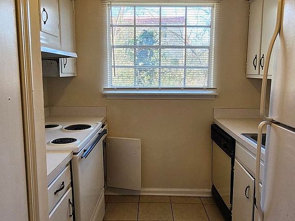 5th image of 4644-4648 Cary Ln