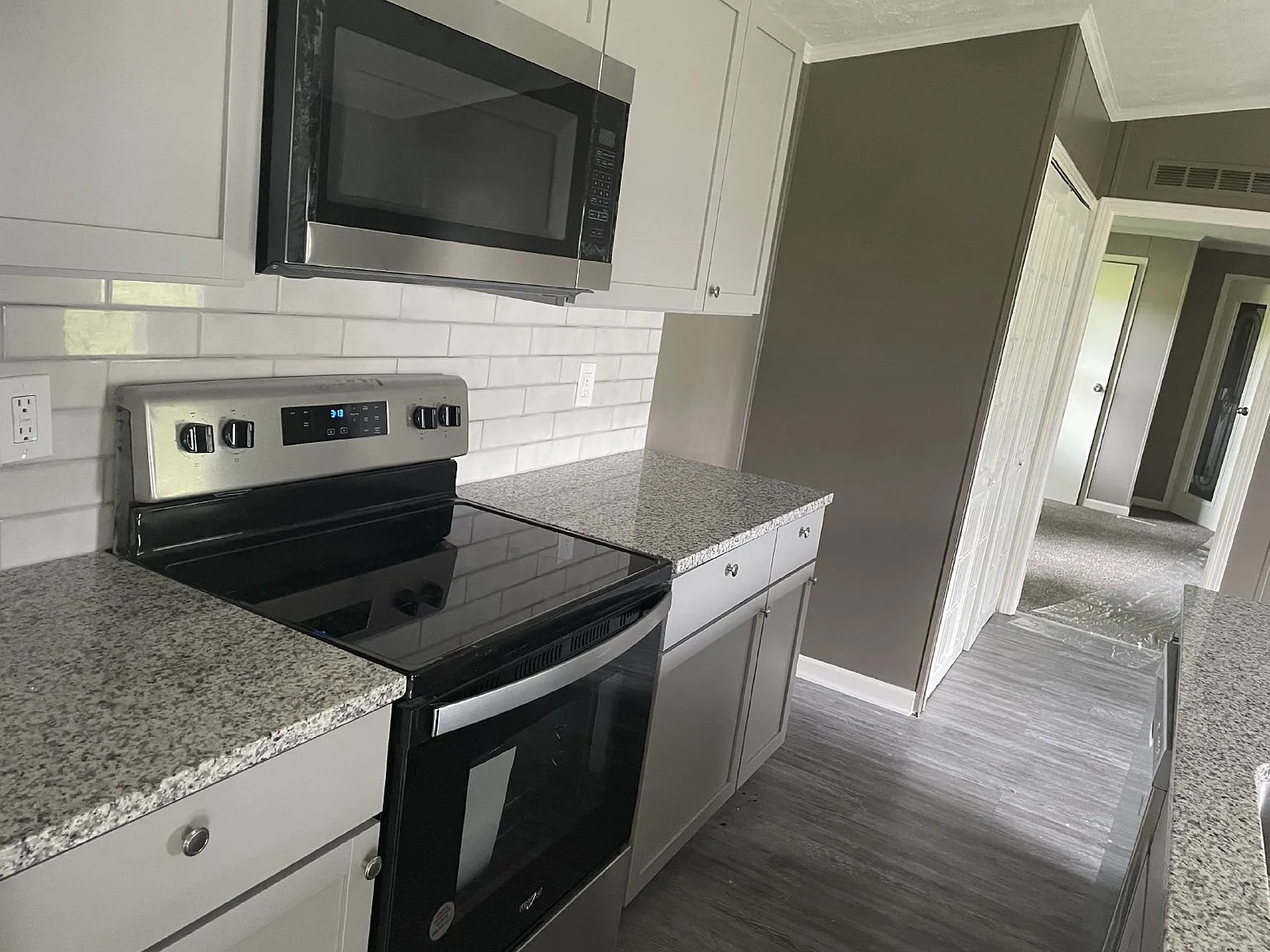 3 bed, 2.0 bath, 1280 sqft, $1,000 — Photo 4