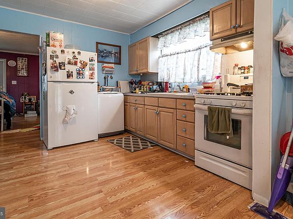 4th image of 25 Mavista Ave