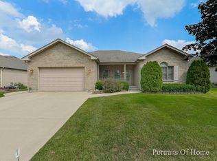 1003 Prairieview Pkwy, Hampshire, IL 60140
