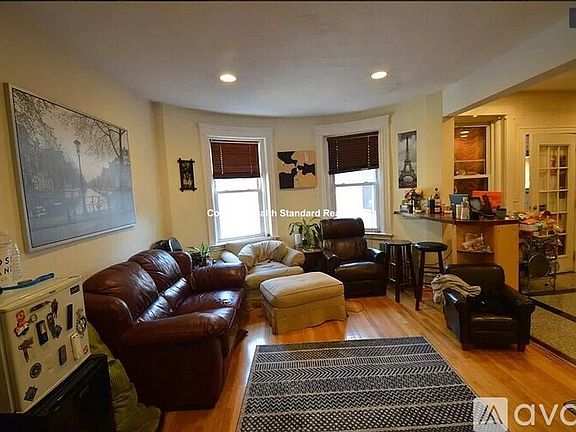 5th image of 77 Babcock St #8
